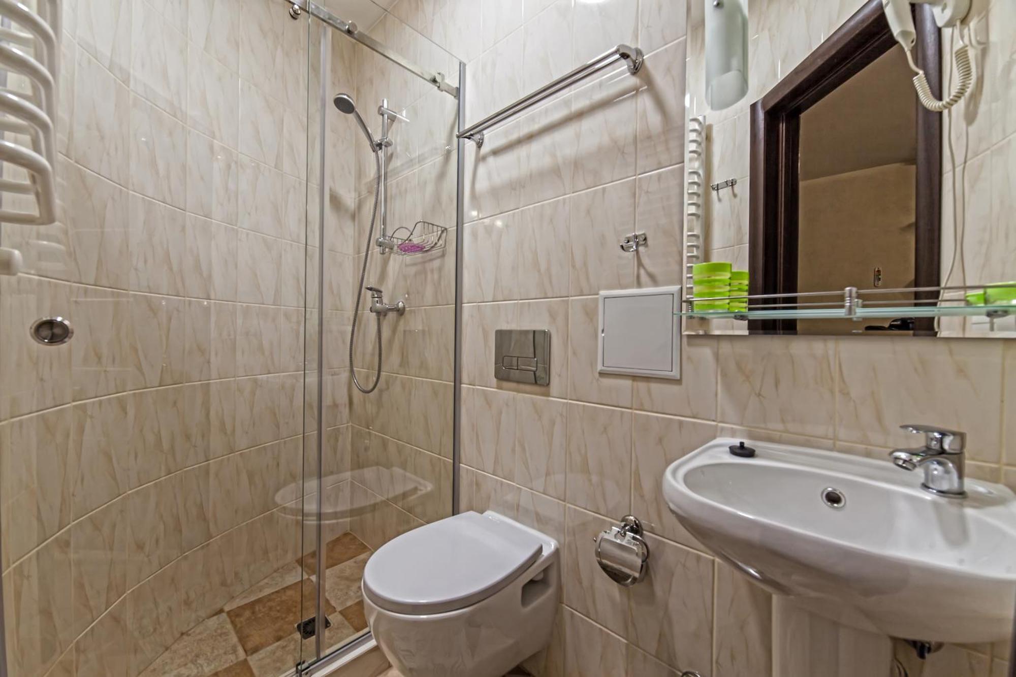 Alpiyskiy Yablunytsya Phòng bức ảnh